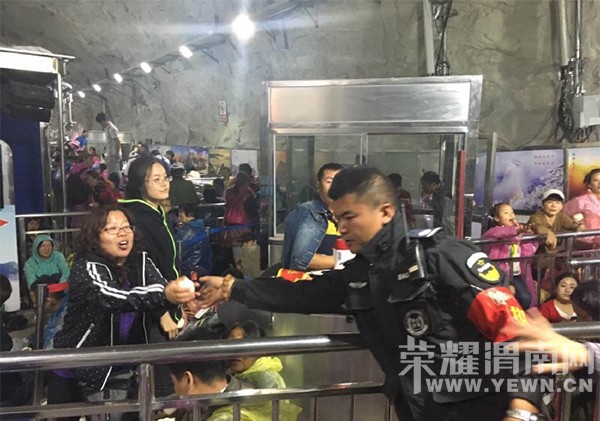 ��ɽ������ͻ�����Ӱ�� �����ο��������� ���мǵÿ�����