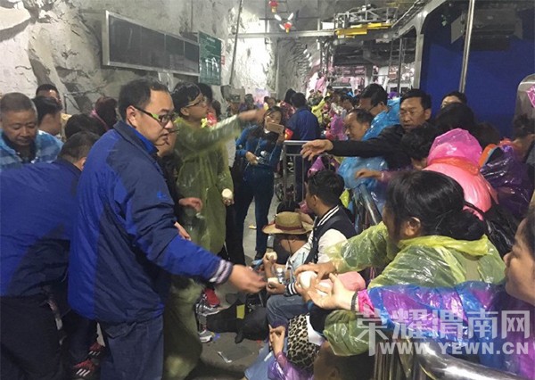 ��ɽ������ͻ�����Ӱ�� �����ο��������� ���мǵÿ�����