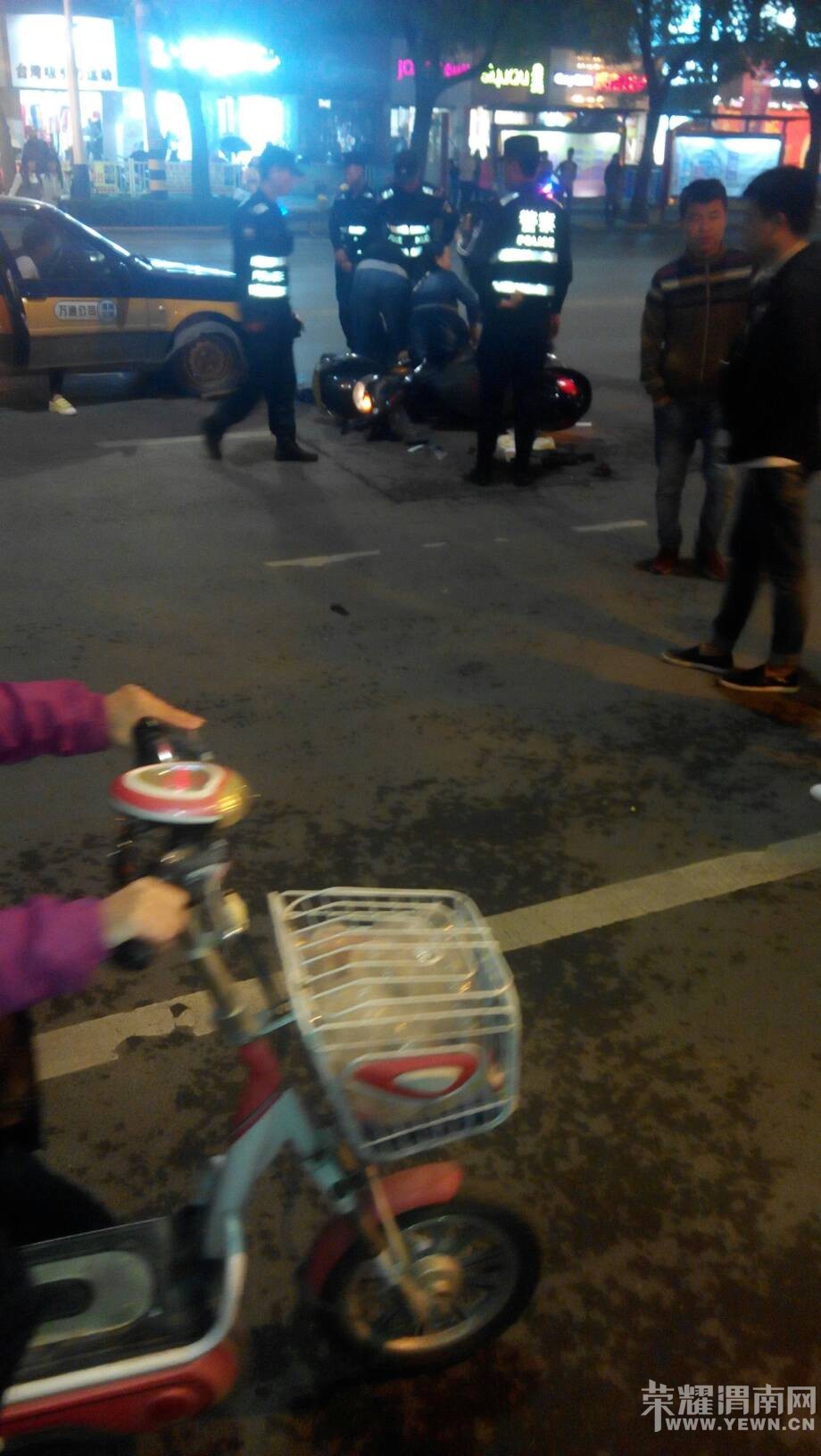 ��óʮ�֣����⳵VSĦ�г���������Ħ�г��Ҵ����ϵģ�