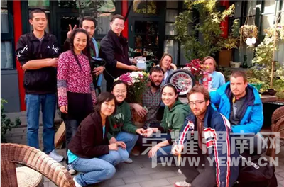 ������߸�Ь���������ȴ�ڱ��������ڽ�������ɭŮ��԰����˳��Ҳ��Ǯ��