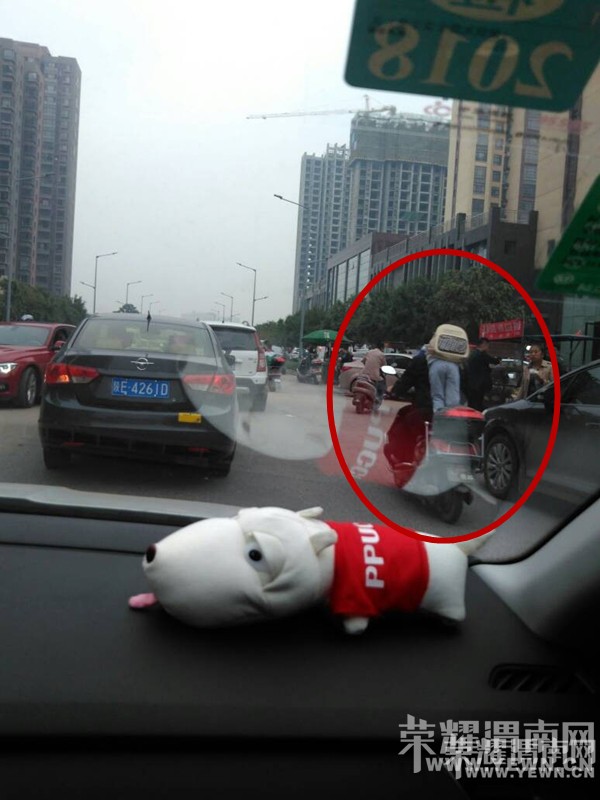 ����̫û�а�ȫ��ʶ�ˣ��������ˣ���һ�����¿�զ�죿