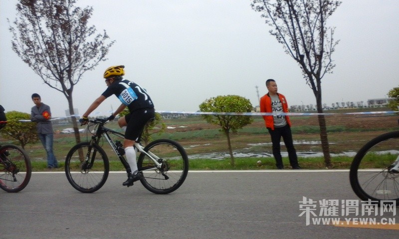 ��μ�ϵ̶�·�ۿ����г���