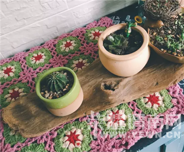 ���ѼҺ͹����һ�Ϊһ�壬��ɻ��г��������ݣ��Գ���һ�����Ź�ҵ������Լ�