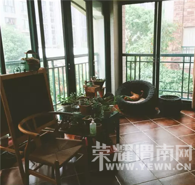 ���ѼҺ͹����һ�Ϊһ�壬��ɻ��г��������ݣ��Գ���һ�����Ź�ҵ������Լ�