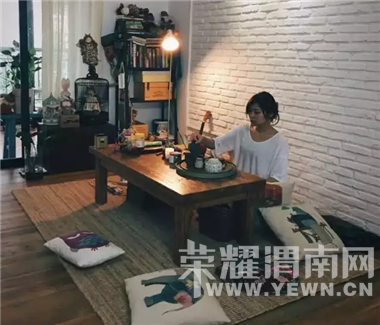 ���ѼҺ͹����һ�Ϊһ�壬��ɻ��г��������ݣ��Գ���һ�����Ź�ҵ������Լ�