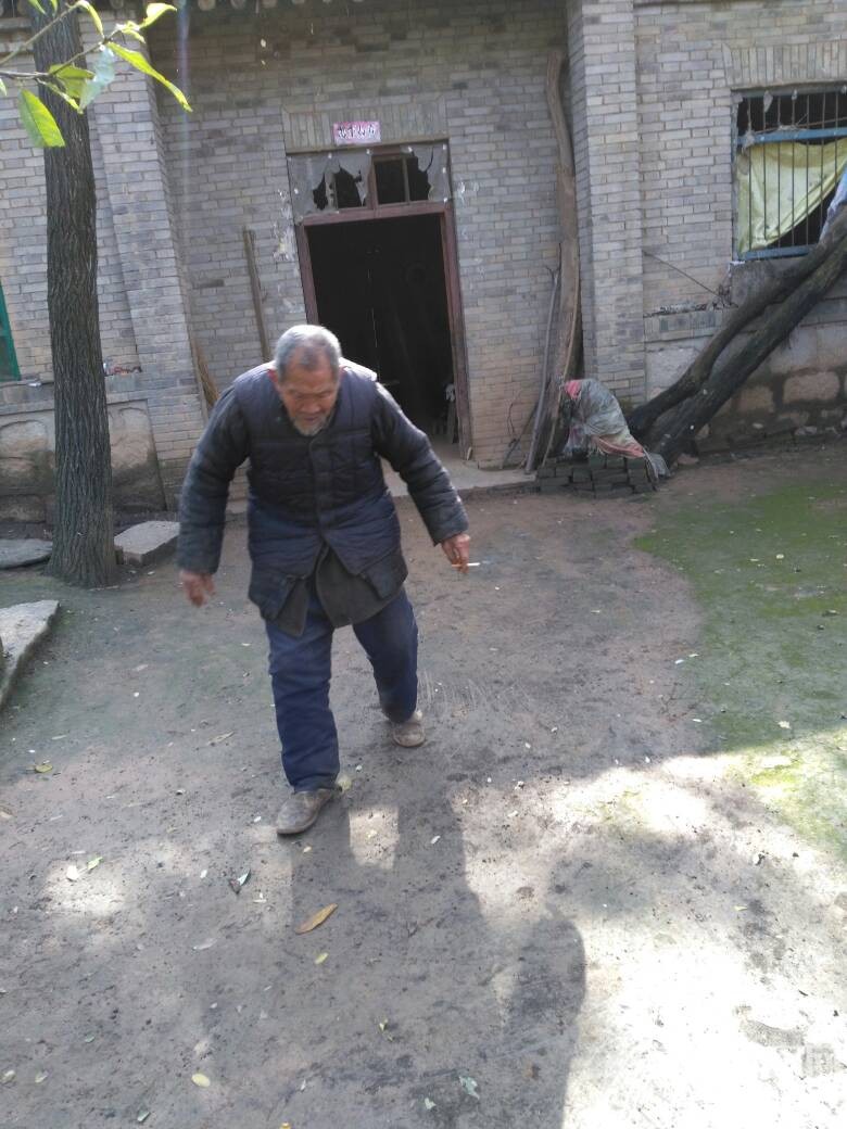 97������Ķ��ӹ��£�ף��ƽƽ��������