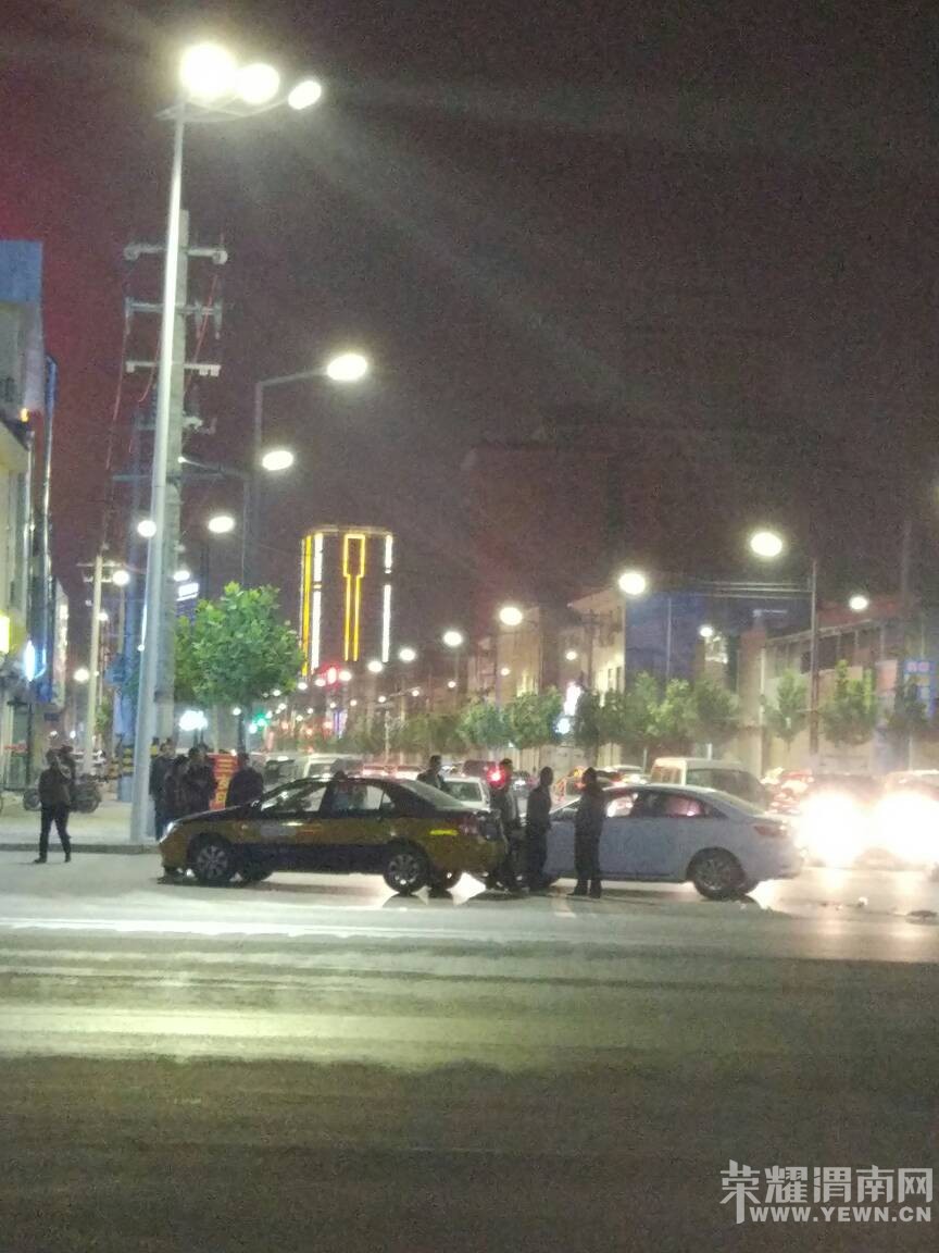 ����·������·ʮ��û��װ���̵Ƶĺ������