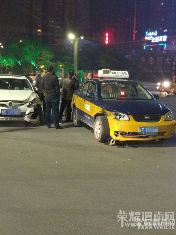 ����·������·ʮ��û��װ���̵Ƶĺ������