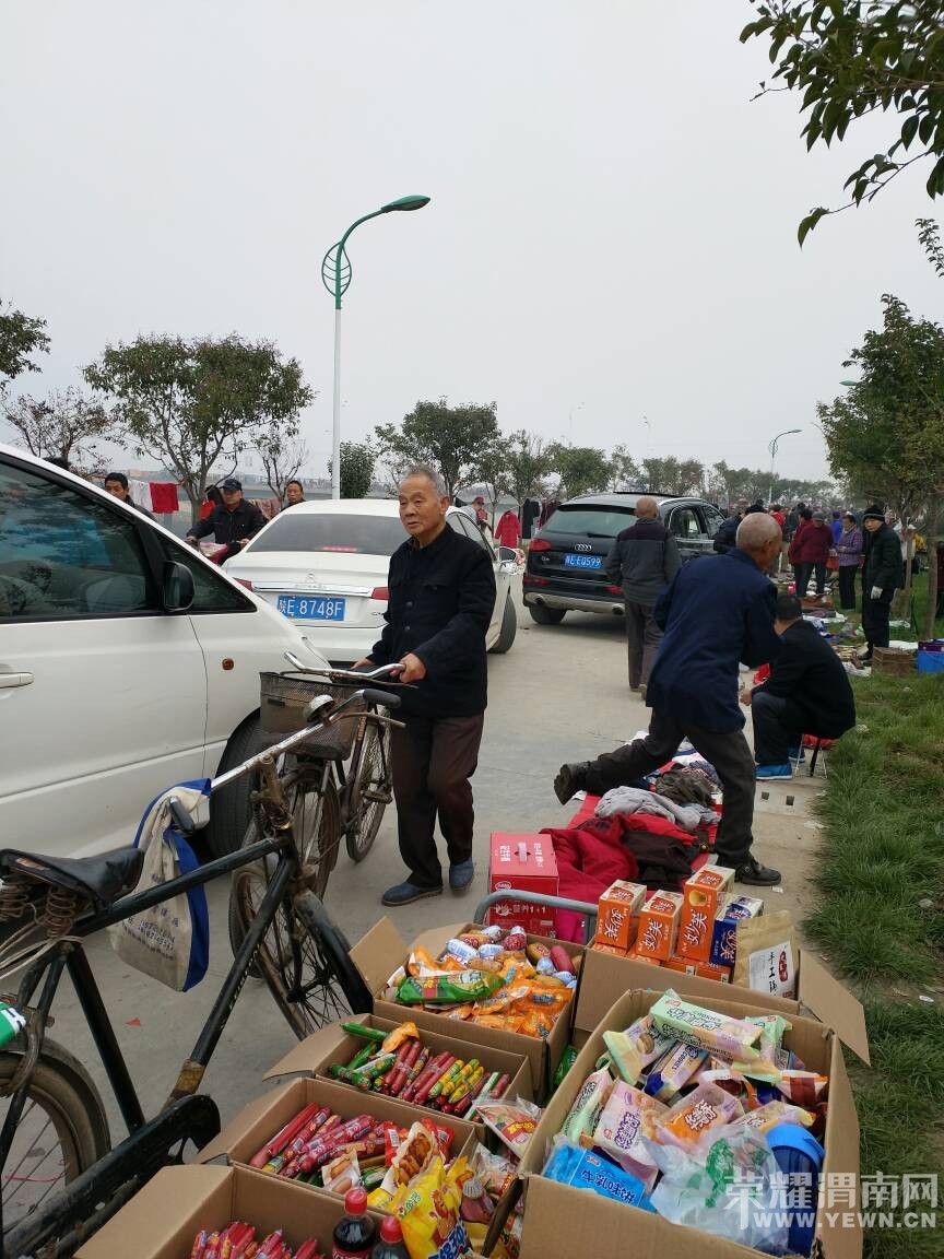 ����˵�ĳ��� ��һ����̫̫��ײ��