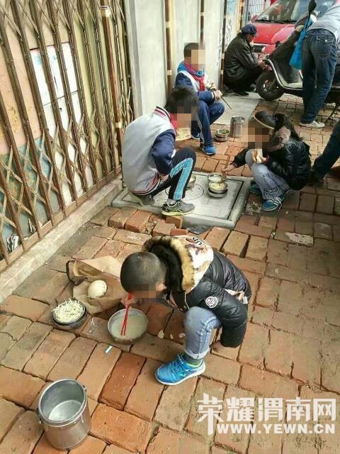 ������Ϊ��ʡ�ٷ�Ǯ�������������ۣ����Ƽҳ����ѹ�