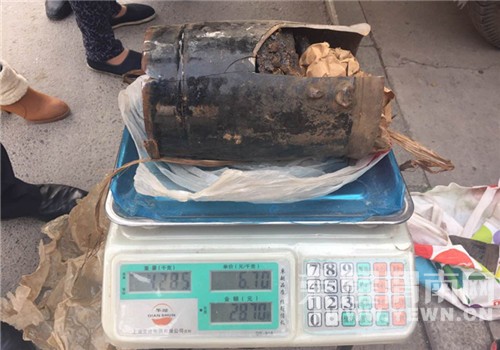 ����������������   ����һ���������Ͻ�4.28����ѻƬ