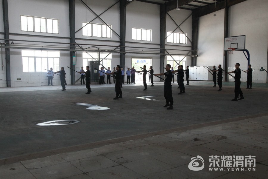 咸阳市公安局渭城分局、公安临渭分局巡特警大