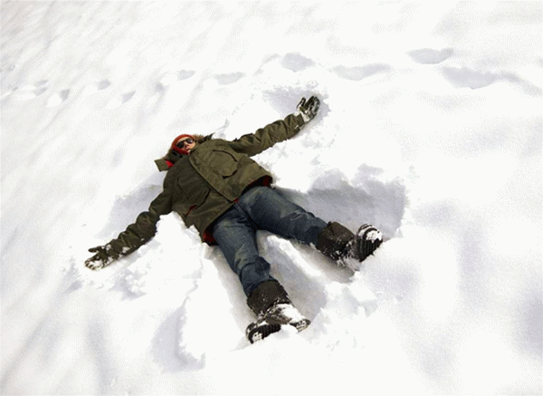 开什么玩笑,华山国际滑雪场的雪明明还有这么厚!