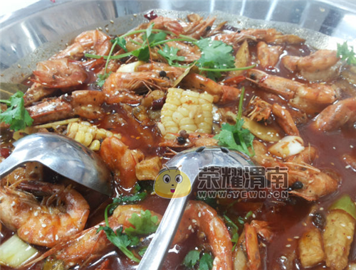 你愿意嫁给剥虾给你的男人,但是没钱没学历你