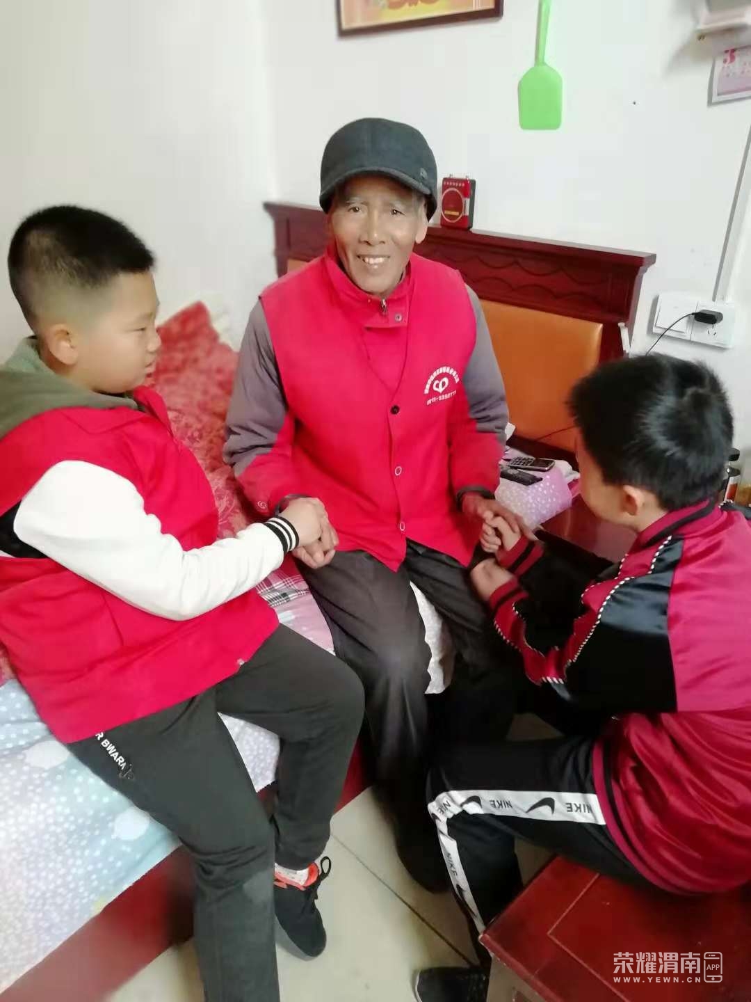 11月3日情系敬老院 秋冬送温暖活动总结