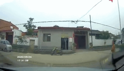 094220g1pp5y49jspf1f54.jpg