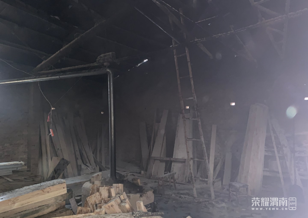 095106fyburc6rqofeb8y6.jpg