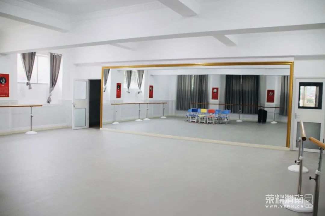 085454fbyvyzvo3sjedy3g.jpg