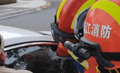164853gded19h7618x65hs.gif