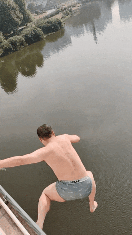 144346b2lmmmcc3dl2blxu.gif