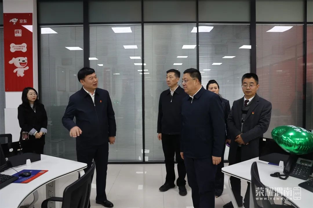 085605rhjl0hb085v05lz8.jpeg
