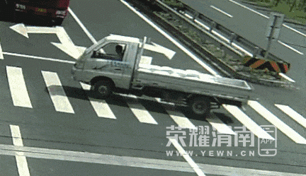 173600izoyn2m2dttep9pt.gif