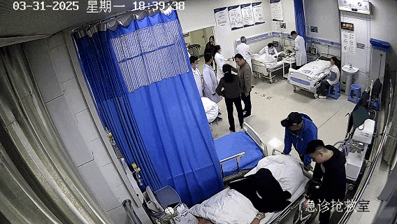 105849g603kxiz06xjoixj.gif