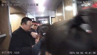 104502ddg53js41m7g9js7.gif
