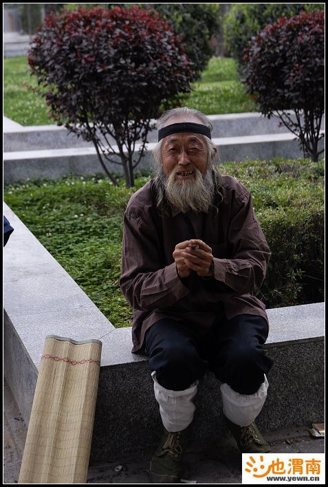 老城小桥边的民间针灸老道 - 摄影天地 - 荣耀渭南网 -