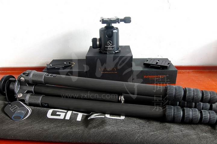 ZITZO GT2541 DB52.JPG