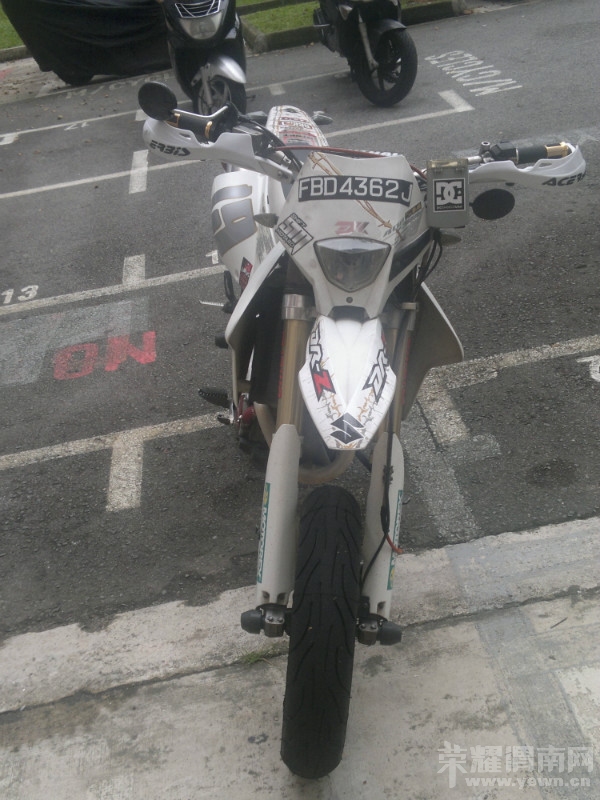 09.jpg
