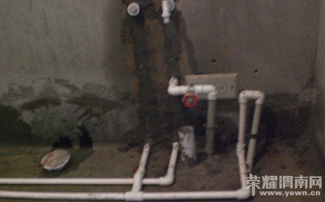 ���������� �£���ˮ�ܵ��ϼ�װ��բ��