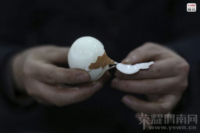 8qq415793571.jpg