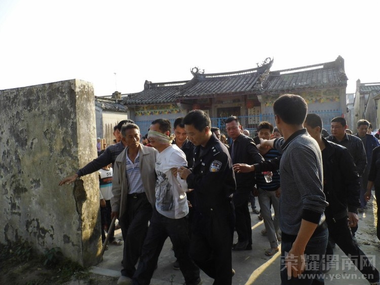 n2013550827171512aafe5dad4d_original.jpg