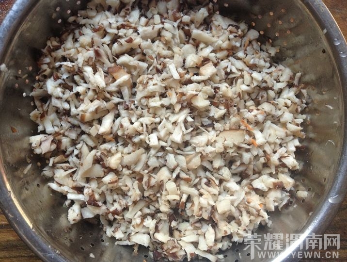 ����Բ��