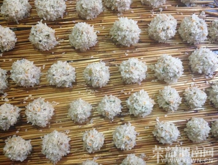 ����Բ��