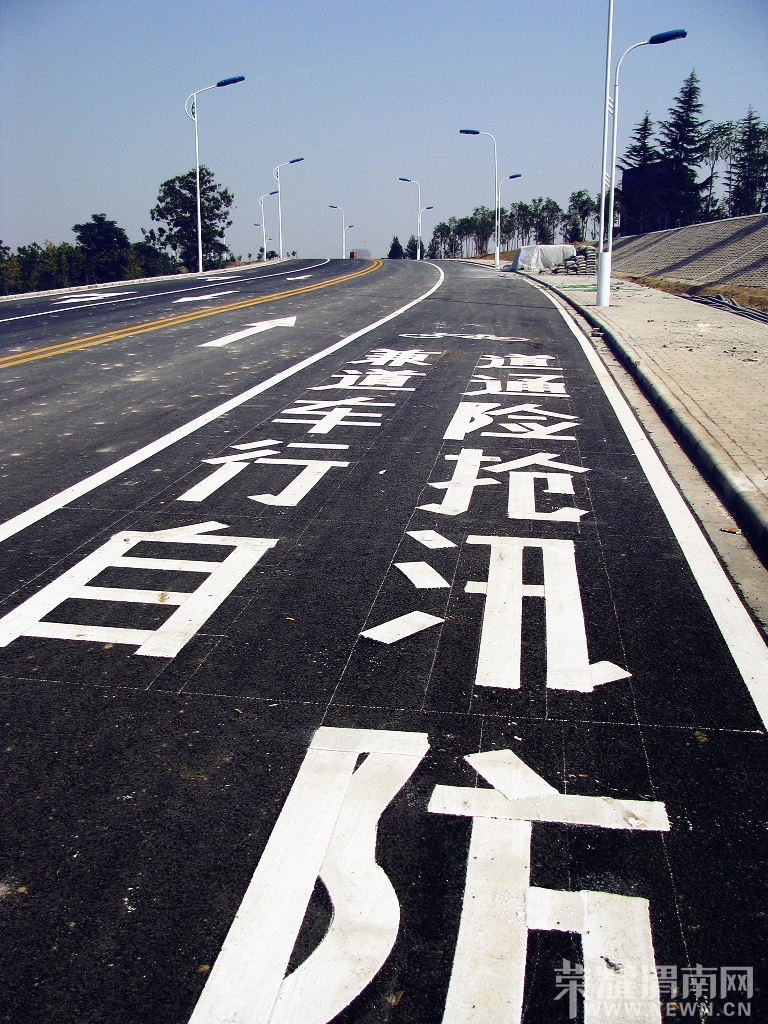 02.jpg
