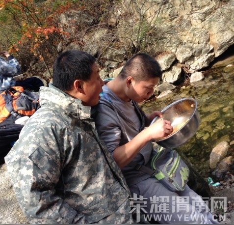 �����˼��ڳԶ�������������λ˧���ڸ����أ�