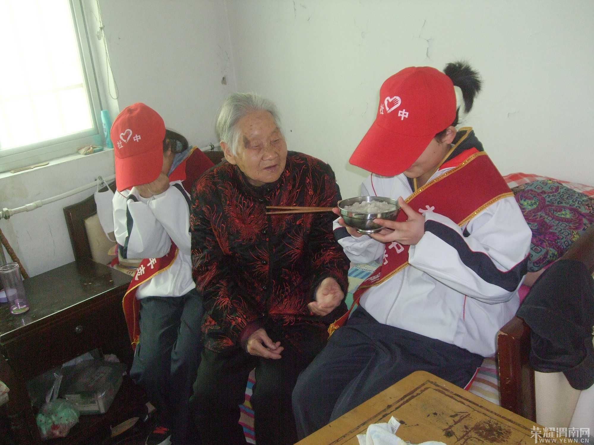 �������������̷����� ������Ϊ����Ҫ��  ��û�뵽�����������ǳ�  �и�Ů��������