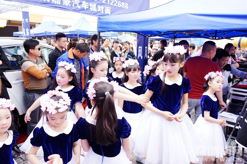 ��ҫμ���������Ĺ㳡�