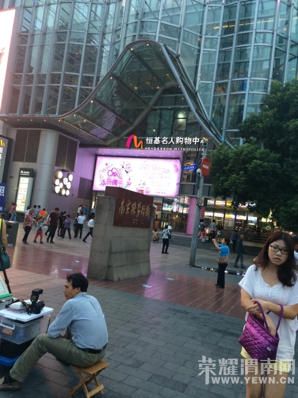 182202azmsbuydqtbfcbmo.jpg