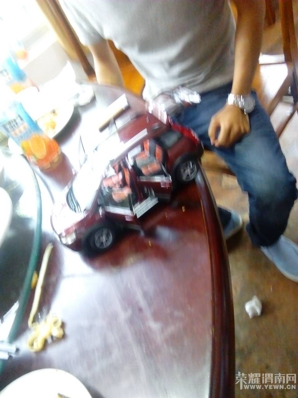 174550cab2q0qpp3do0f6f.jpg