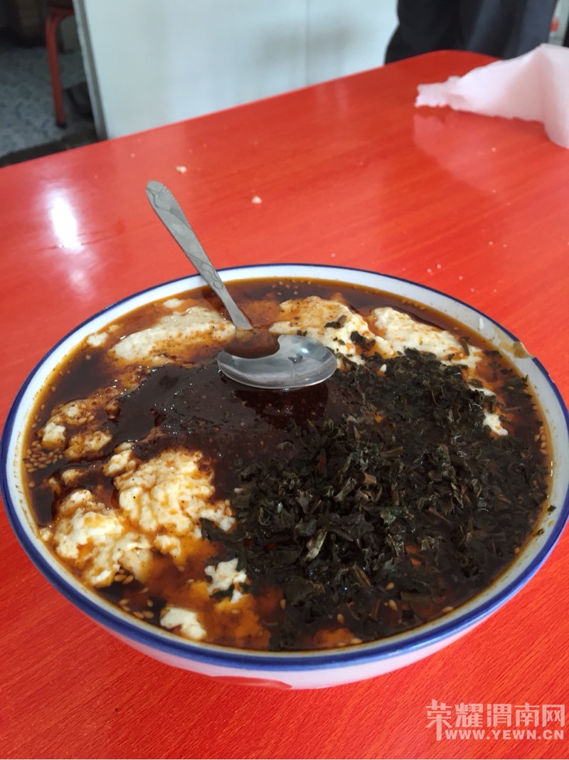 215936v1w0301355p8kr58.jpg