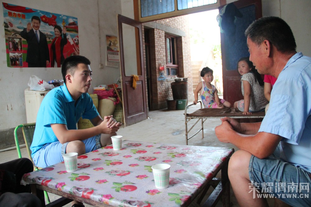 ʵ����Ա����һ��С���Ѽ�ο��