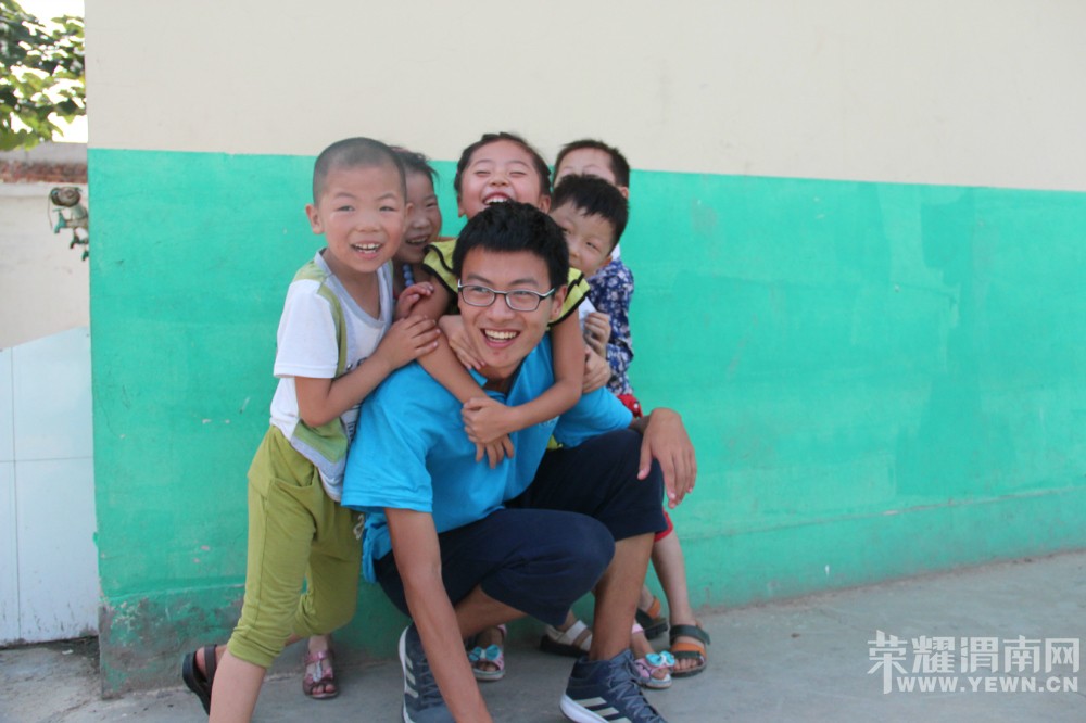 ʵ����Ա��С������һ����ˣ