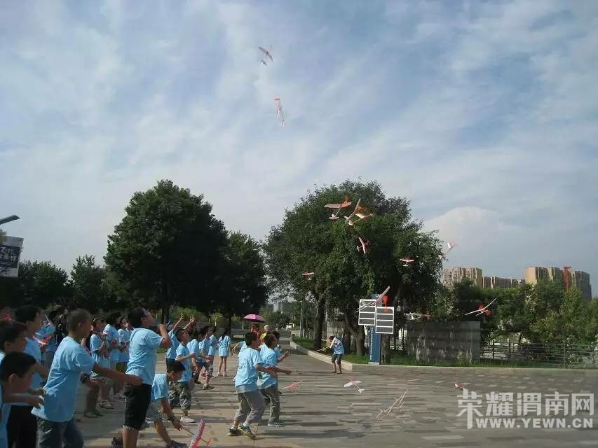 μ�ϵ�һ���⡪��8��15�� ����һ������Ӫ�������Σ�