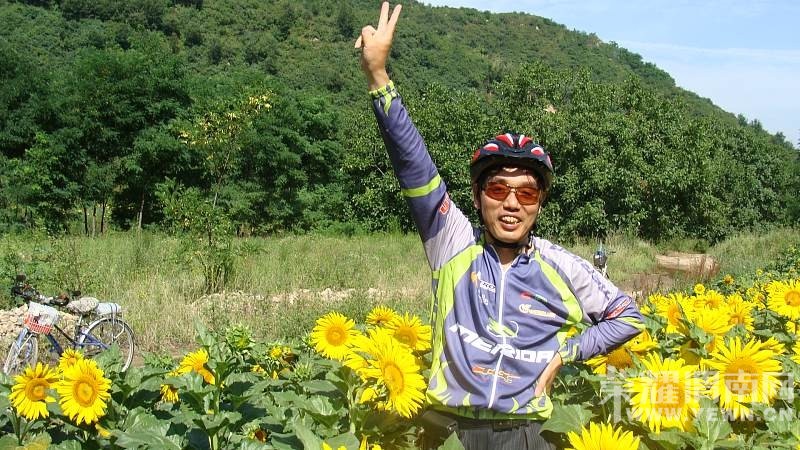 ����������