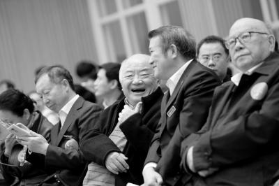 �������Ǯ��Ⱥ������ס����Ժ ÿ�·���2��