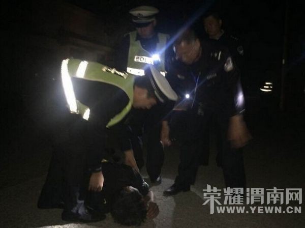 ���Ӿƺ��˯��·�м�  �����ض��������־���