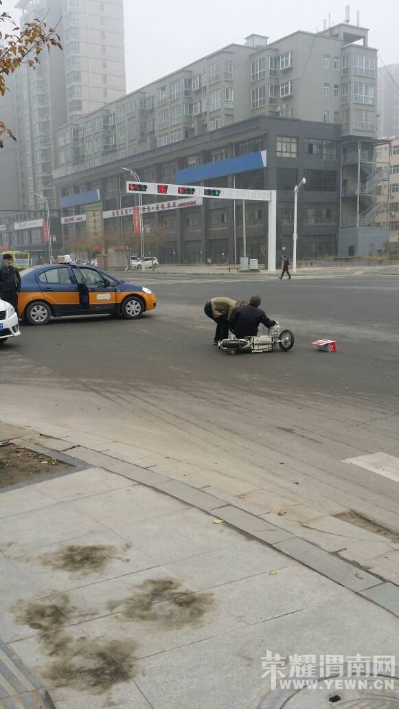 ���ڸոգ�ʤ�����������·ʮ��һ�����⳵��һ��綯����ͷײ��~